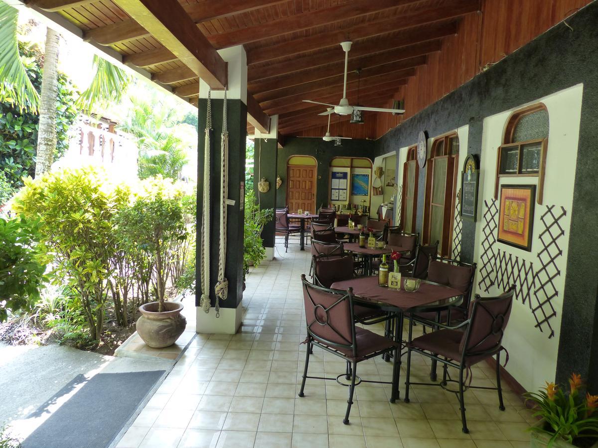 Hotel Villa Romantica Quepos Exterior photo